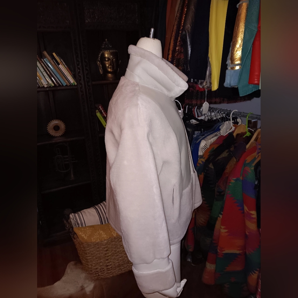 Shearling jacket - Picture 3 of 6